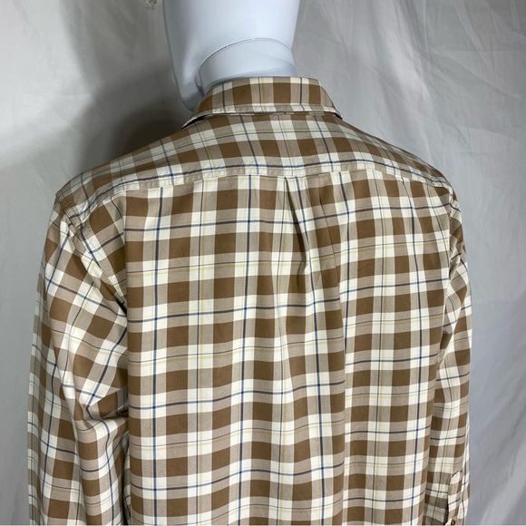 Roundtree & Yorke Outdoors Men’s Tan Plaid Long Sleeve Button Down - Picture 4 of 6